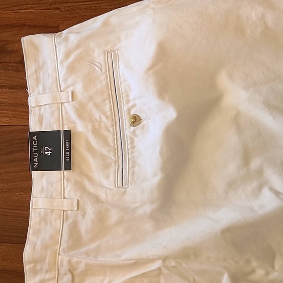Nautica white men's shorts - Picture 5 of 16